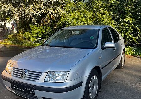 VW Bora Volkswagen 1.6 Automatik TÜV