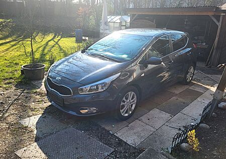 Kia Cee'd / Ceed 1.6 CRDi Platinum Edition Plati...