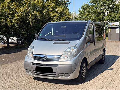 Opel Vivaro 2.5 CDTI Tour 8-Sitzer NAVI Top Zustand!!