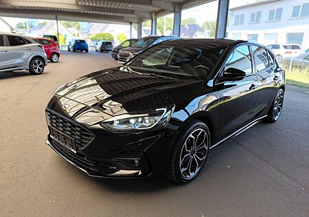 Ford Focus Lim. ST-Line