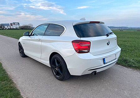BMW 116i Sport Line Sport Line