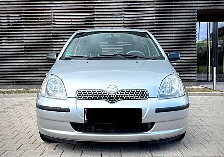 Toyota Yaris 1.3l *AUTOM*KLIMA*SCHECKHEFT*TÜV NEU*TOP*