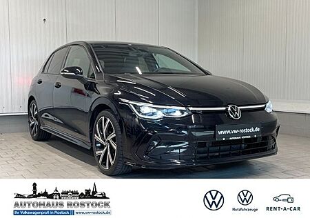 VW Golf Volkswagen VIII R-Line 1.5 eTSI DSG LED HARMAN-KARDON