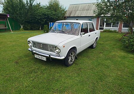 Lada 1200