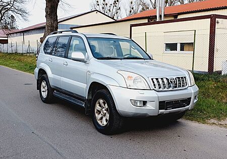 Toyota Land Cruiser 3.0 D-4D Automatik / Leder / 4x4