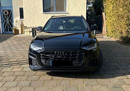 Audi Q8 50 TDI quattro S line - Top Ausstattung
