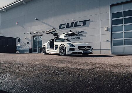 Mercedes-Benz SLS AMG Coupe mit Black Series Bodykit Umbau