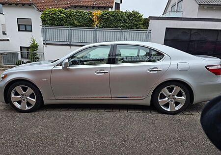 Lexus LS 460 460 -