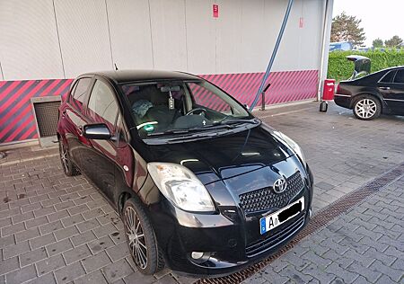 Toyota Yaris 1,33-l-Dual-VVT-i Cool