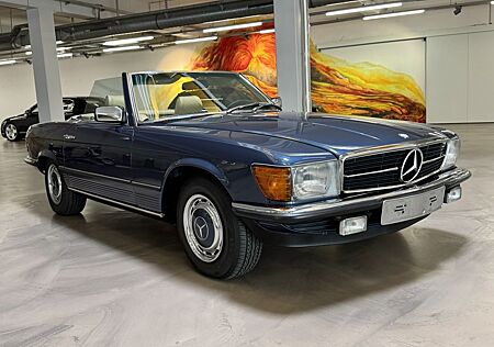 Mercedes-Benz 280 SL w107 Cabrio