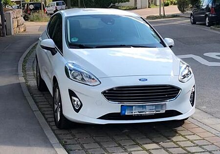 Ford Fiesta 1,0 EcoBoost Automatik zu verkaufen