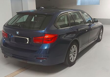 BMW 318d Touring Advantage Advantage