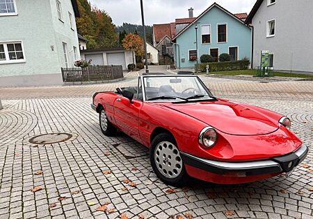 Alfa Romeo Spider 2.0