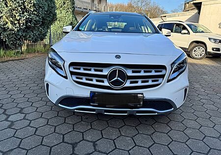 Mercedes-Benz GLA 180 PEAK Edition PEAK Edition