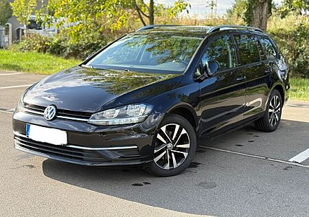 VW Golf Volkswagen 1.6 TDI VII IQ.DRIVE+KLIMAAUTO+ACC+NAVI+PDC