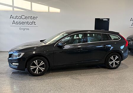 Volvo V60 Kombi 2,0 D Momentum Leder Xenon Navi Euro6