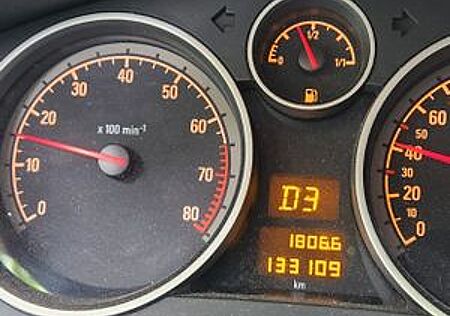 Opel Astra Caravan 1.8 ECOTEC Selection Automatik...