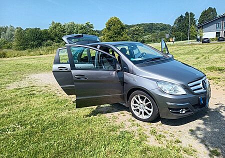Mercedes-Benz B 160 BlueEFFICIENCY -