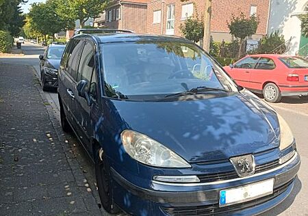 Peugeot 807 Mini Camper an Bastler