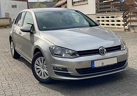 VW Golf Volkswagen 1.2 TSI 63 kW Comfortline 1.Hand