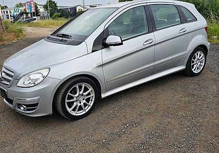 Mercedes-Benz B 170 -
