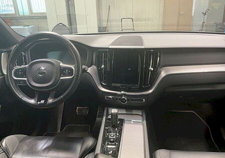 Volvo XC 60 XC60 B5 Diesel R-Design AWD