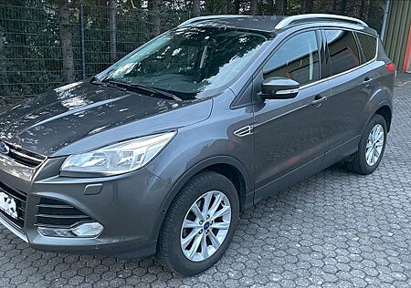 Ford Kuga 1,6 150PS großes Display Titanium