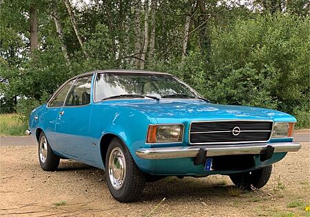 Opel Rekord D Coupe Berlina