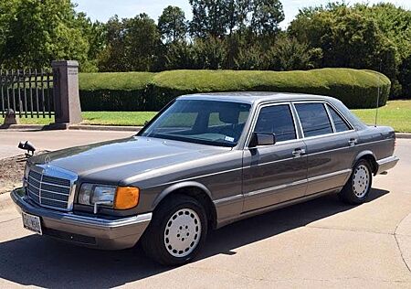 Mercedes-Benz 560