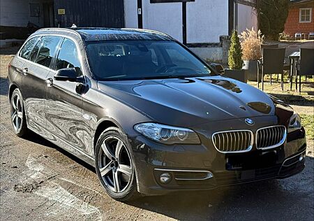 BMW 535d xDrive Touring A Luxury Line Luxury Line