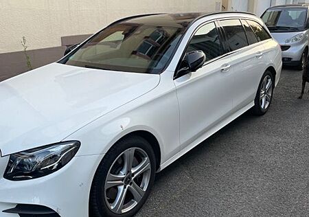 Mercedes-Benz E 220 d 4MATIC T Autom. -