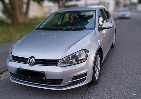 VW Golf Volkswagen 1.6 VII TDI DSGBMTComfortlineVariantComfort