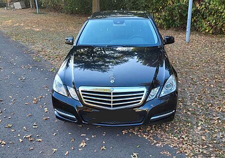 Mercedes-Benz E 200 CGI BlueEFFICIENCY AVANTGARDE AVANTGARDE
