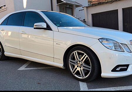 Mercedes-Benz E 220 CDI BlueEFFICIENCY AVANTGARDE AVANTGARDE