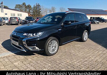 Mitsubishi Outlander PHEV Top 4WD*AHK* ALLSEASON REIFEN