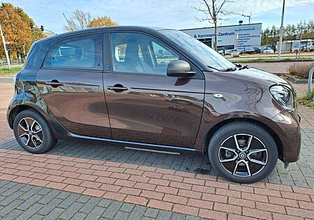 Smart ForFour 60kW EQ Passion Black W. 9600€ Sofortk