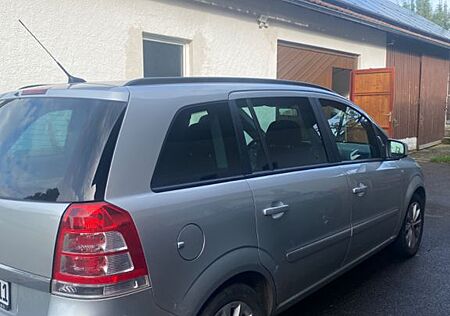 Opel Zafira 1.8 Family Family