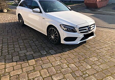 Mercedes-Benz C 400 4MATIC T AMG Line Autom. Pano Head-Up