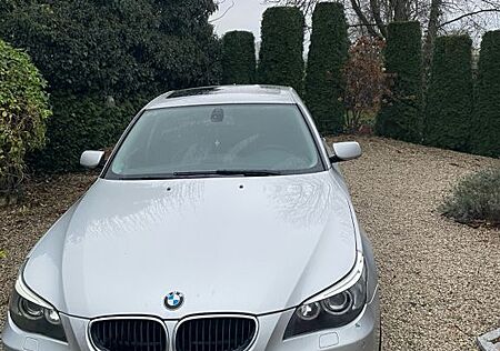 BMW 530i A -