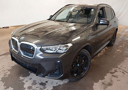 BMW iX3 Impressive M Sport /PANORA / LEDER / HEAD-UP