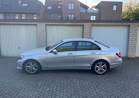 Mercedes-Benz C 220 CDI AVANTGARDE / NAVI / PARKTRONIC