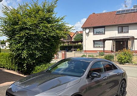 Mercedes-Benz CLA 220 4MATIC DCT AMG-Line