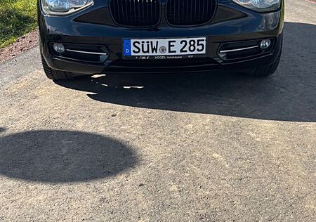 BMW 114i Sport Line Sport Line