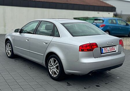 Audi A4 1.6 Klima Limousine TUV NEU Neue Zahnriemen
