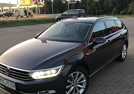 VW Passat Variant Volkswagen 2.0 TDI SCR DSG Business Vari...