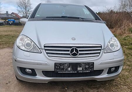 Mercedes-Benz A 150 ELEGANCE Elegance