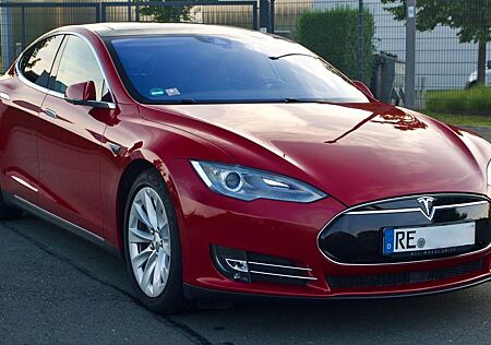 Tesla Model S 85D; AWD; MCU2; CCS; kein Wartungsstau