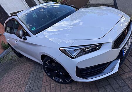 Cupra Leon 1.4 e-HYBRID 180kW VZ DSG Sportstourer VZ