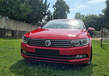VW Passat Variant Volkswagen 1.6 TDI DSG Comfortline Varia...