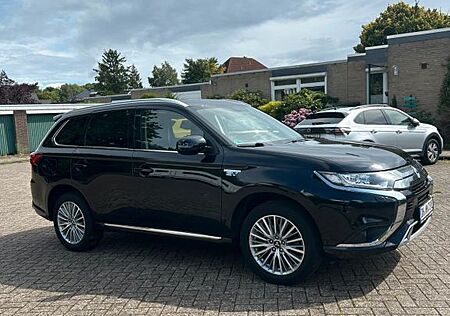 Mitsubishi Plug in Hybrid Outlander Plug-in Hybrid Outlander 2.0 MIVEC PLUG-IN H...